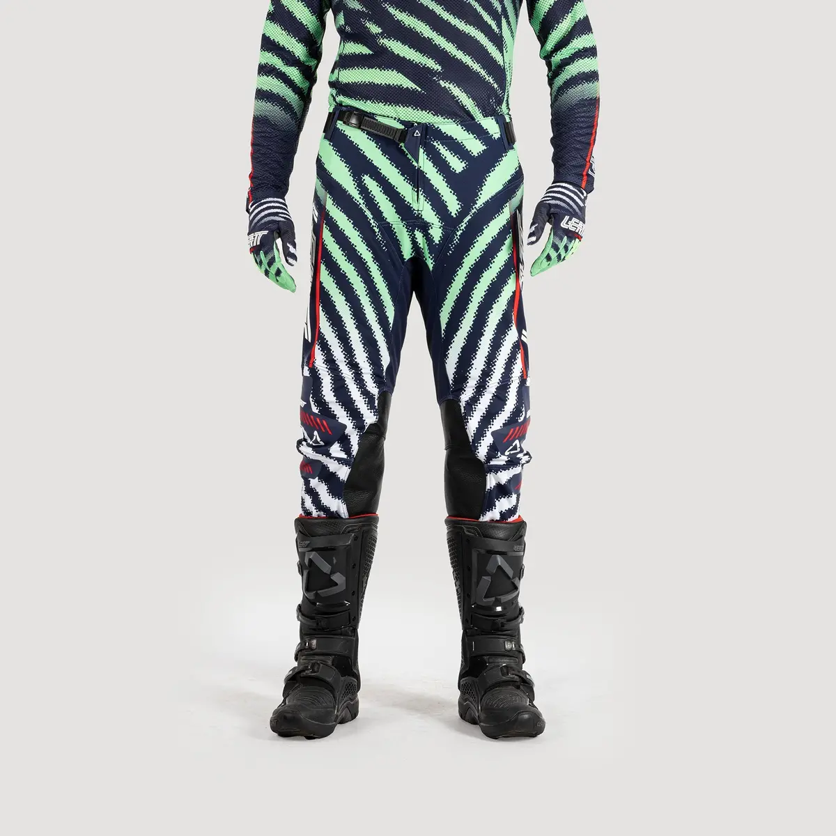 Leatt 5.5 Pants I.K.S (Internal Knee Brace System) V25 12