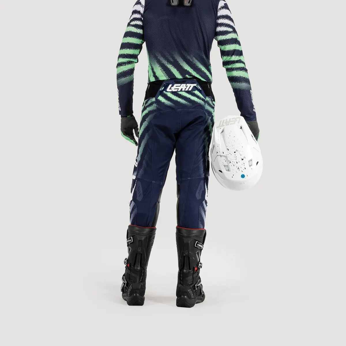 Leatt 5.5 Pants I.K.S (Internal Knee Brace System) V25 13