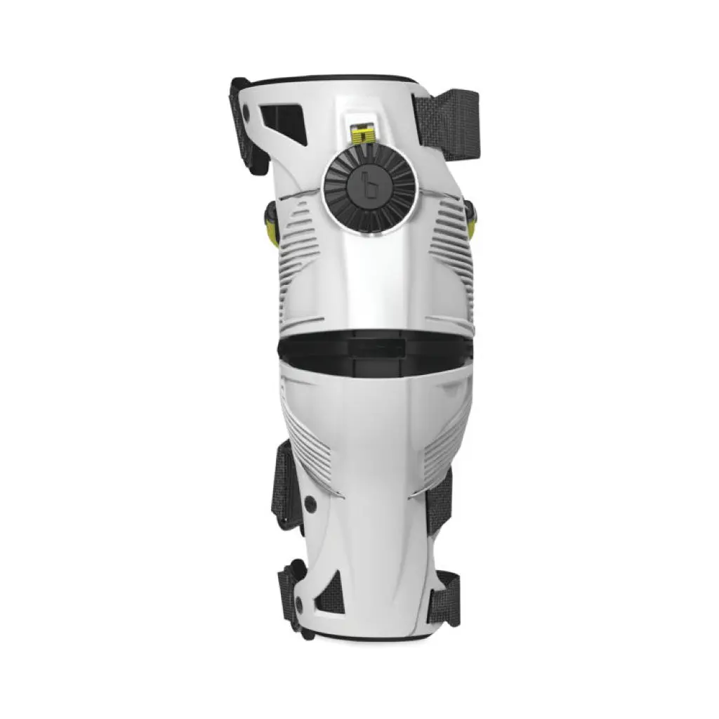 Mobius X8 Knee Braces 1