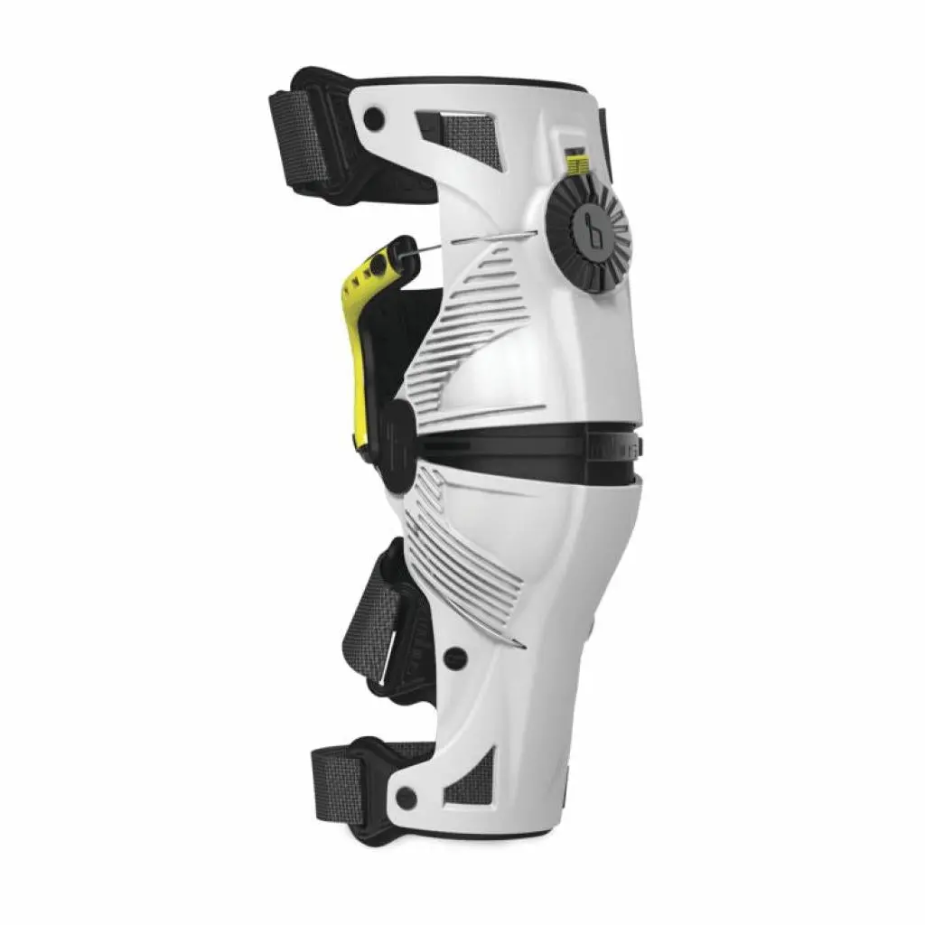 Mobius X8 Knee Braces 2